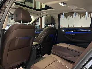 BMW 5 Series 2021 525Li Luxury Set interior photo 15 BMW 5 Series 2021 525Li Luxury Set interior photo 15