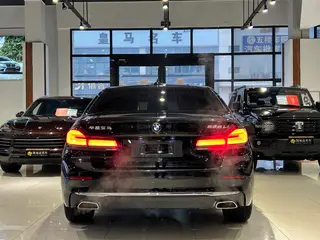 BMW 5 Series 2021 525Li Luxury Set interior photo 18 BMW 5 Series 2021 525Li Luxury Set interior photo 18