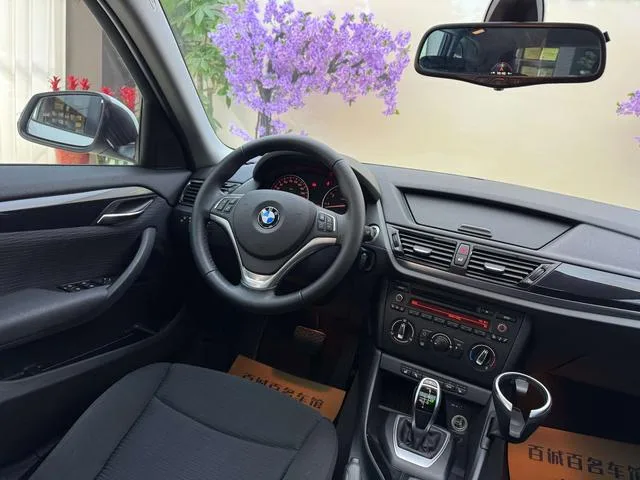 BMW X1 2015 sDrive18i Fashion Upgrade Edition interior photo 14 BMW X1 2015 sDrive18i Fashion Upgrade Edition interior photo 14