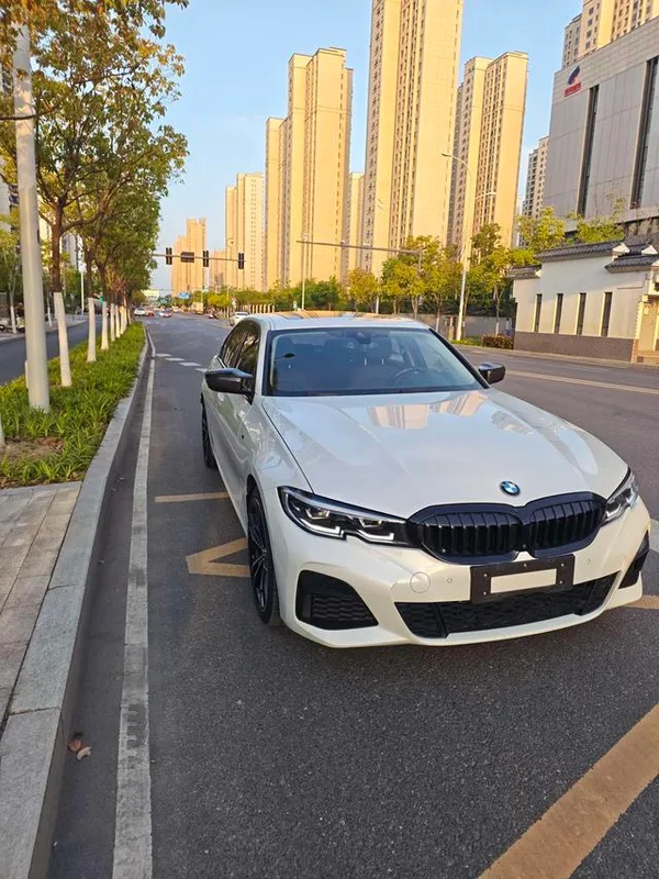 BMW 3 Series 2021 325Li M Sports Night Suit exterior photo 3 BMW 3 Series 2021 325Li M Sports Night Suit exterior photo 3