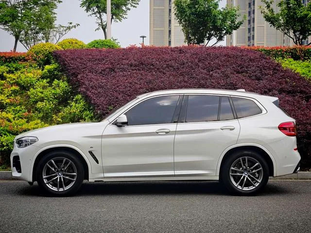 BMW X3 2021 xDrive28i M Sports suit exterior photo 3 BMW X3 2021 xDrive28i M Sports suit exterior photo 3