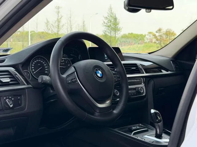 BMW 3 Series 2018 320Li Fashionable exterior photo 6 BMW 3 Series 2018 320Li Fashionable exterior photo 6