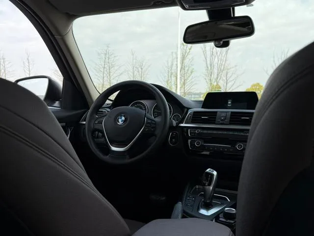 BMW 3 Series 2018 320Li Fashionable interior photo 12 BMW 3 Series 2018 320Li Fashionable interior photo 12