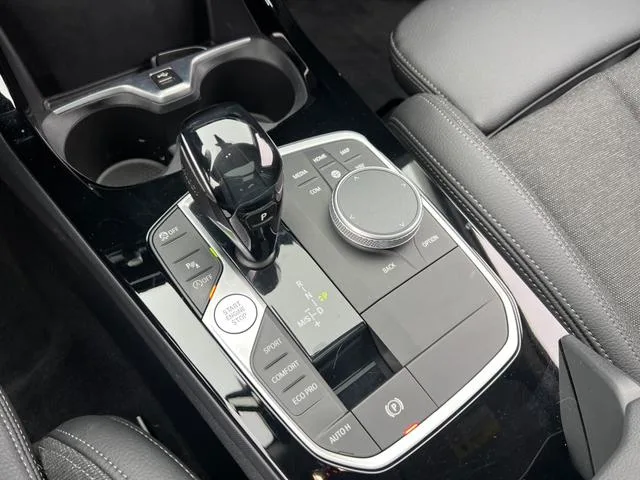 BMW 2 Series 2021 225i Four-door coupe M Sports suit interior photo 16 BMW 2 Series 2021 225i Four-door coupe M Sports suit interior photo 16