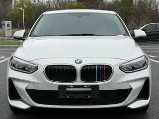 BMW 1 Series 2019 120i Leading Type M Sports suit exterior photo 2 BMW 1 Series 2019 120i Leading Type M Sports suit exterior photo 2
