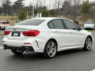 BMW 1 Series 2019 120i Leading Type M Sports suit exterior photo 4 BMW 1 Series 2019 120i Leading Type M Sports suit exterior photo 4