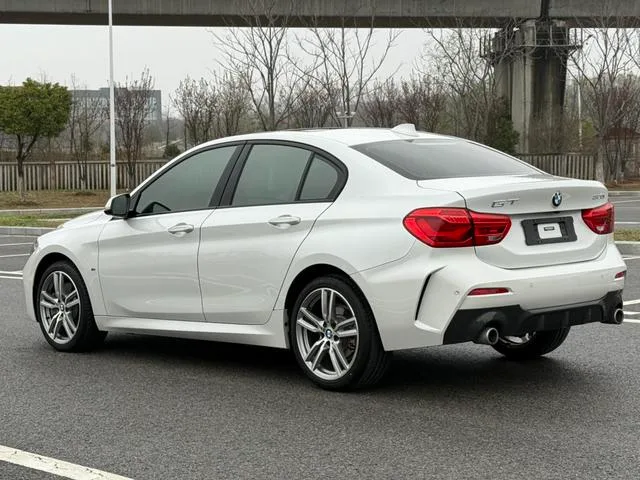 BMW 1 Series 2019 120i Leading Type M Sports suit exterior photo 6 BMW 1 Series 2019 120i Leading Type M Sports suit exterior photo 6