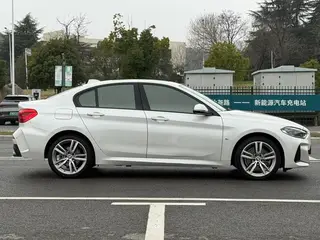 BMW 1 Series 2019 120i Leading Type M Sports suit exterior photo 7 BMW 1 Series 2019 120i Leading Type M Sports suit exterior photo 7
