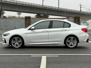 BMW 1 Series 2019 120i Leading Type M Sports suit exterior photo 8 BMW 1 Series 2019 120i Leading Type M Sports suit exterior photo 8