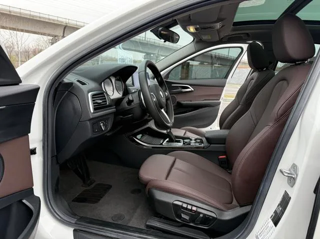 BMW 1 Series 2019 120i Leading Type M Sports suit interior photo 10 BMW 1 Series 2019 120i Leading Type M Sports suit interior photo 10