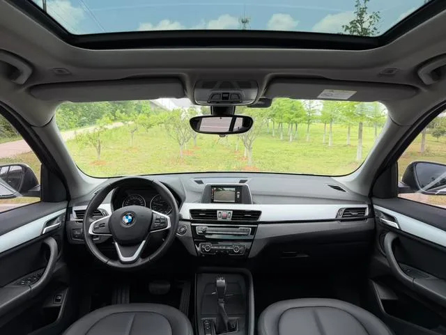 BMW X1 2016 sDrive18Li Premium Class exterior photo 6 BMW X1 2016 sDrive18Li Premium Class exterior photo 6
