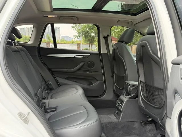 BMW X1 2016 sDrive18Li Premium Class interior photo 15 BMW X1 2016 sDrive18Li Premium Class interior photo 15