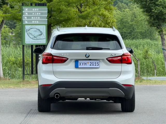 BMW X1 2016 sDrive18Li Premium Class interior photo 17 BMW X1 2016 sDrive18Li Premium Class interior photo 17