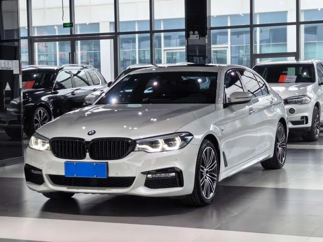 BMW 5 Series 2018 Restyling 530Li Premium Class M Sports suit exterior photo 1 BMW 5 Series 2018 Restyling 530Li Premium Class M Sports suit exterior photo 1