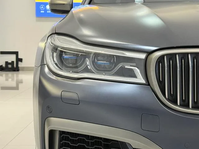 BMW 7 Series 2017 M760Li xDrive Excellence Luxury Edition exterior photo 4
