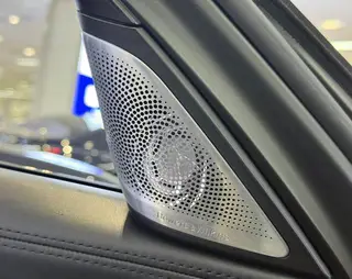 BMW 7 Series 2017 M760Li xDrive Excellence Luxury Edition interior photo 15