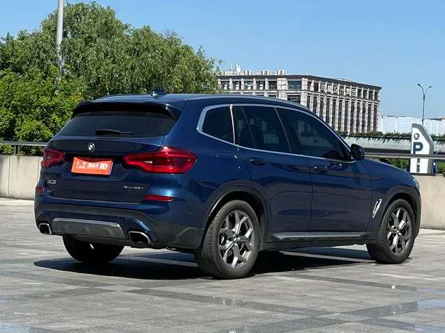 BMW X3 2020 xDrive28i Роскошный набор экстерьер фото 4 BMW X3 2020 xDrive28i Роскошный набор экстерьер фото 4