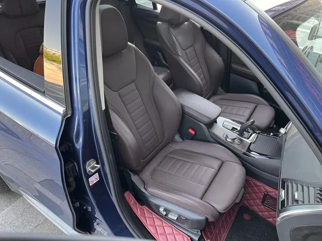 BMW X3 2020 xDrive28i Роскошный набор интерьер фото 9 BMW X3 2020 xDrive28i Роскошный набор интерьер фото 9
