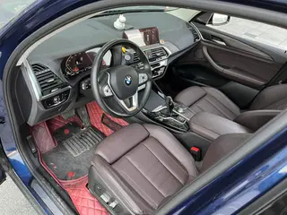 BMW X3 2020 xDrive28i Роскошный набор интерьер фото 10 BMW X3 2020 xDrive28i Роскошный набор интерьер фото 10