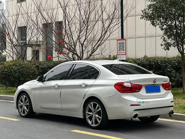 BMW 1 Series 2017 120i Дизайн набора типа экстерьер фото 4 BMW 1 Series 2017 120i Дизайн набора типа экстерьер фото 4