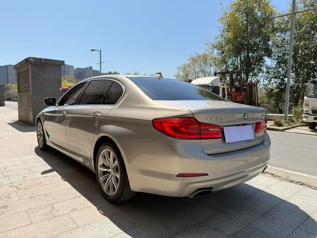 BMW 5 Series 2018 528Li Listing Special Edition interior photo 8 BMW 5 Series 2018 528Li Listing Special Edition interior photo 8
