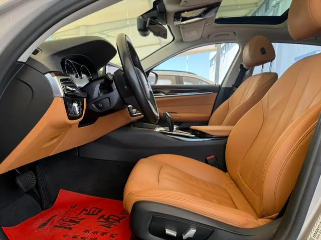 BMW 5 Series 2018 528Li Listing Special Edition interior photo 9 BMW 5 Series 2018 528Li Listing Special Edition interior photo 9
