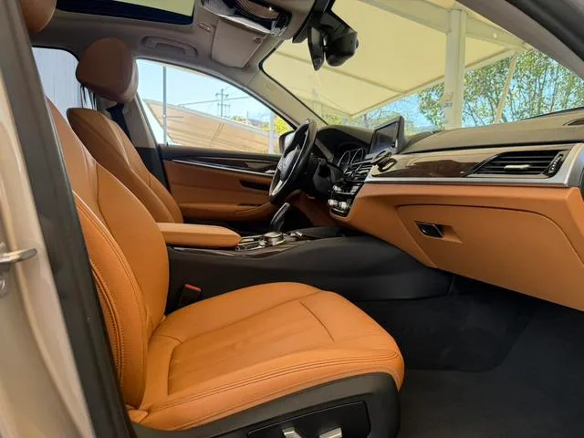 BMW 5 Series 2018 528Li Listing Special Edition interior photo 11 BMW 5 Series 2018 528Li Listing Special Edition interior photo 11