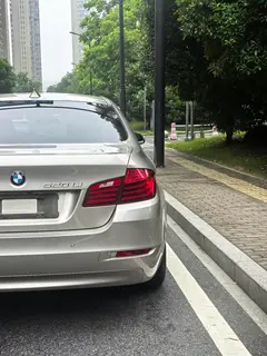 BMW 5 Series 2017 520Li Elegant style interior photo 15 BMW 5 Series 2017 520Li Elegant style interior photo 15
