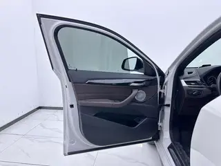 BMW X2 2021 sDrive25i M Off-road suit exterior photo 8 BMW X2 2021 sDrive25i M Off-road suit exterior photo 8
