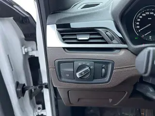 BMW X2 2021 sDrive25i M Off-road suit interior photo 11 BMW X2 2021 sDrive25i M Off-road suit interior photo 11