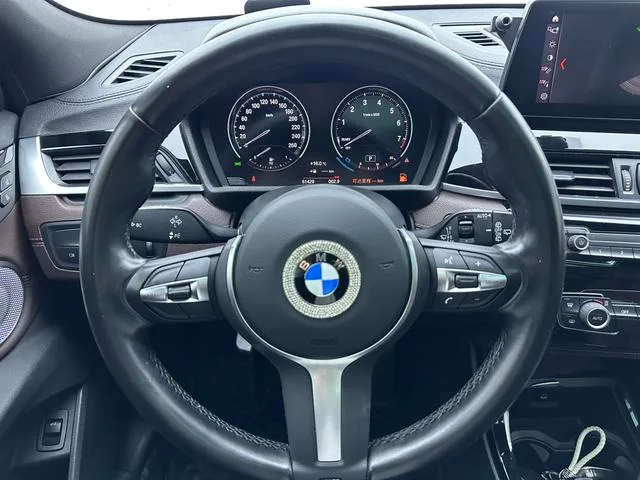 BMW X2 2021 sDrive25i M Off-road suit interior photo 12 BMW X2 2021 sDrive25i M Off-road suit interior photo 12