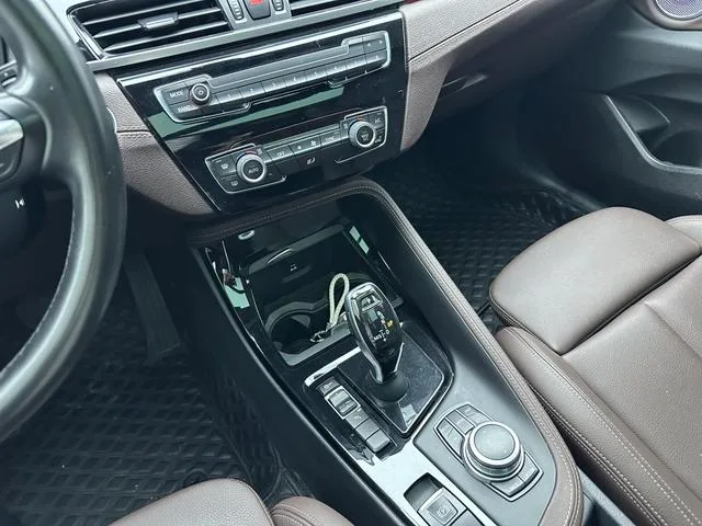 BMW X2 2021 sDrive25i M Off-road suit interior photo 14 BMW X2 2021 sDrive25i M Off-road suit interior photo 14