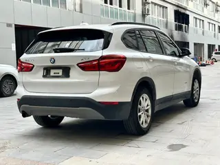 BMW X1 2018 sDrive18Li Fashionable exterior photo 4 BMW X1 2018 sDrive18Li Fashionable exterior photo 4