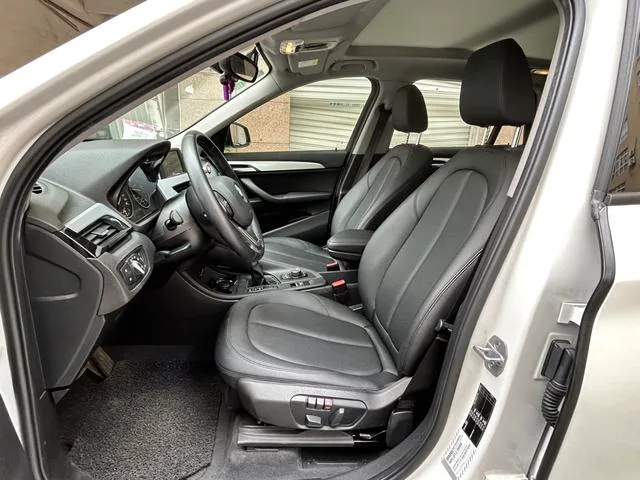BMW X1 2018 sDrive18Li Fashionable exterior photo 9 BMW X1 2018 sDrive18Li Fashionable exterior photo 9