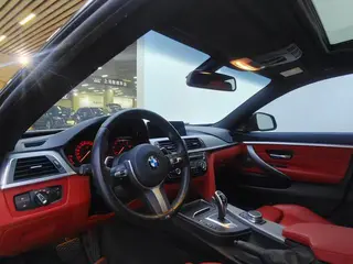 BMW 4 Series 2020 425i Gran Coupe M Sports Obsidian Night Edition interior photo 8 BMW 4 Series 2020 425i Gran Coupe M Sports Obsidian Night Edition interior photo 8