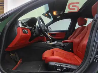 BMW 4 Series 2020 425i Gran Coupe M Sports Obsidian Night Edition interior photo 13 BMW 4 Series 2020 425i Gran Coupe M Sports Obsidian Night Edition interior photo 13