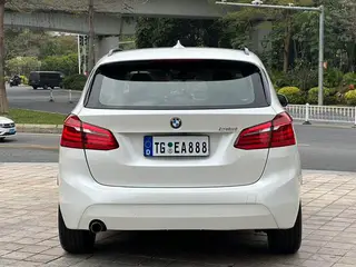 BMW 2 Series Touring 2016 218i Leader extérieur photo 5 BMW 2 Series Touring 2016 218i Leader extérieur photo 5