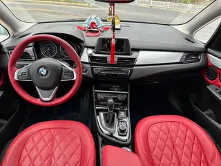 BMW 2 Series Touring 2016 218i Leader intérieur photo 8 BMW 2 Series Touring 2016 218i Leader intérieur photo 8