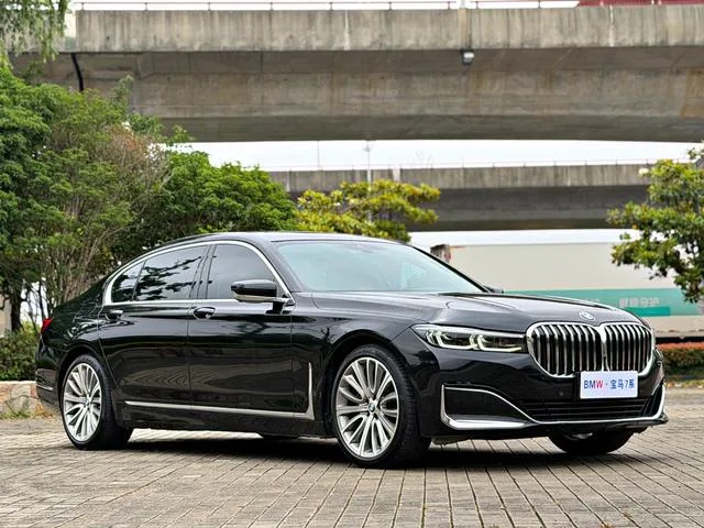 BMW 7 Series 2021 740Li Leading Type Luxury Set exterior photo 3 BMW 7 Series 2021 740Li Leading Type Luxury Set exterior photo 3
