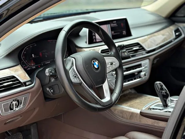 BMW 7 Series 2021 740Li Leading Type Luxury Set exterior photo 4 BMW 7 Series 2021 740Li Leading Type Luxury Set exterior photo 4