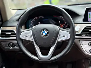 BMW 7 Series 2021 740Li Leading Type Luxury Set exterior photo 9 BMW 7 Series 2021 740Li Leading Type Luxury Set exterior photo 9