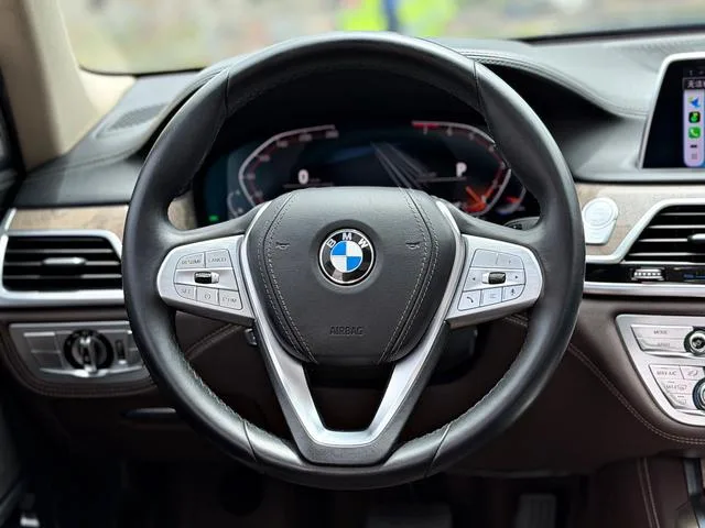 BMW 7 Series 2021 740Li Leading Type Luxury Set exterior photo 9 BMW 7 Series 2021 740Li Leading Type Luxury Set exterior photo 9