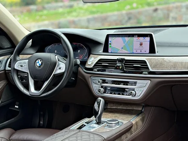 BMW 7 Series 2021 740Li Leading Type Luxury Set interior photo 11 BMW 7 Series 2021 740Li Leading Type Luxury Set interior photo 11