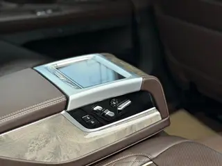 BMW 7 Series 2021 740Li Leading Type Luxury Set interior photo 13 BMW 7 Series 2021 740Li Leading Type Luxury Set interior photo 13