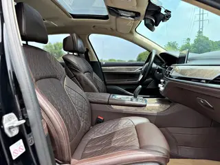 BMW 7 Series 2021 740Li Leading Type Luxury Set interior photo 15 BMW 7 Series 2021 740Li Leading Type Luxury Set interior photo 15