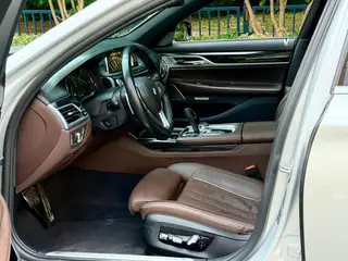 BMW 7 Series 2018 730Li Premium Class M Sports suit exterior photo 6