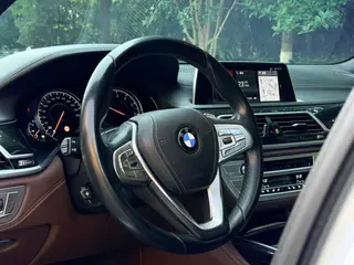 BMW 7 Series 2018 730Li Premium Class M Sports suit exterior photo 8