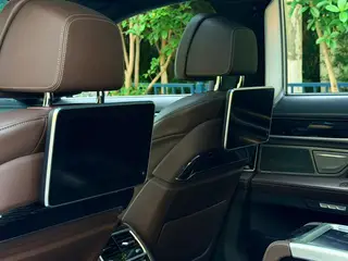 BMW 7 Series 2018 730Li Premium Class M Sports suit interior photo 11