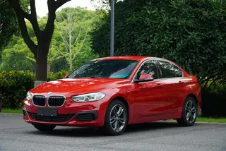 BMW 1 Series 2020 120i Style tendance
