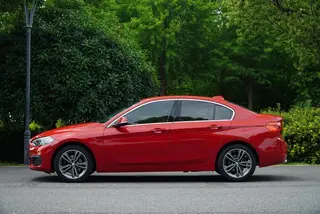 BMW 1 Series 2020 120i Style tendance extérieur photo 7 BMW 1 Series 2020 120i Style tendance extérieur photo 7